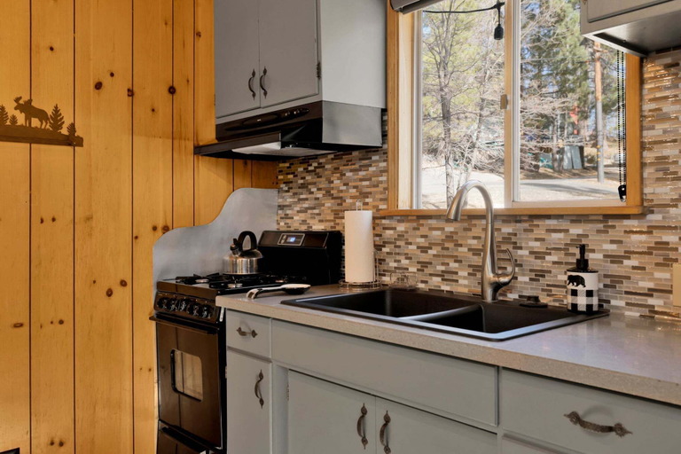 Private kitchen 2, 2609- Sweet Dreams Cabin, San Bernardino