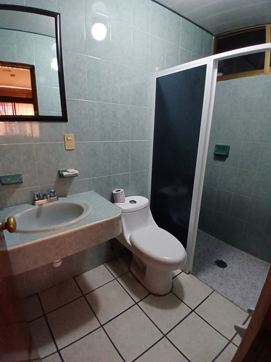 Bathroom 4, Hotel Santa María, Mazatlán