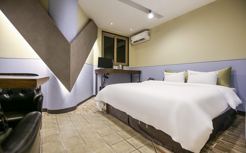 Bedroom 2, Cheongju Hotel 69, Cheongju