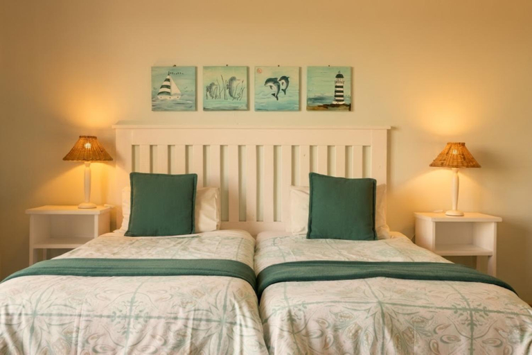 Bedroom 2, Haga Haga Hotel, Amathole