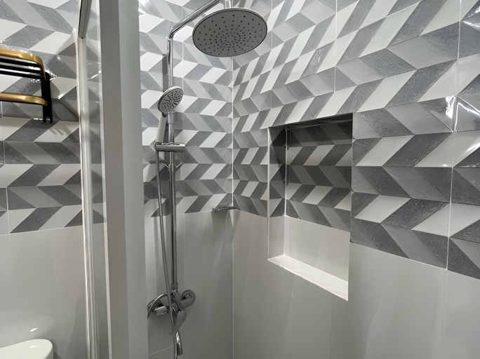 Bathroom 2, The Legacy Hotel, Tayabas City