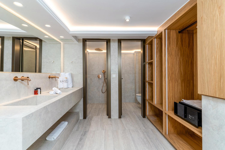 Bathroom 4, Kallos of Mykonos, South Aegean