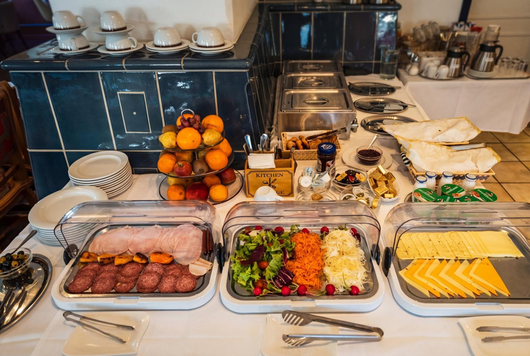 Food & Drinks 5, Hotel Garni Ammergauer Hof, Garmisch-Partenkirchen