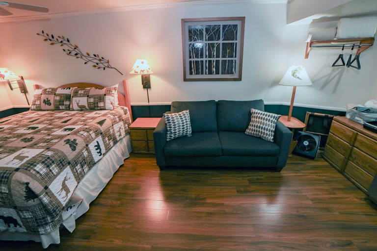 Bedroom 2, Sunnyside Knoll: 4 1 Bedroom Cabin, Larimer