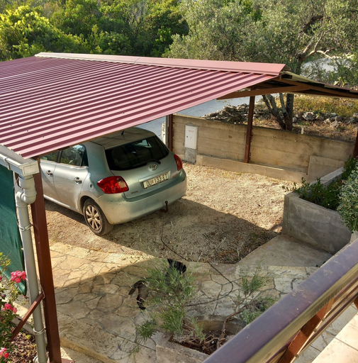 Parking, House Garma, Blato