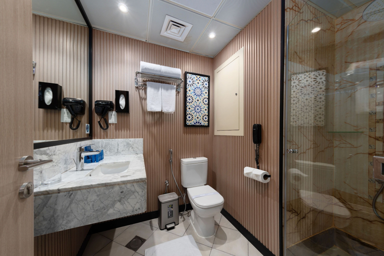 Bathroom 5, Jiwar Al Madina Hotel, Al Madinah Al Munawwarah