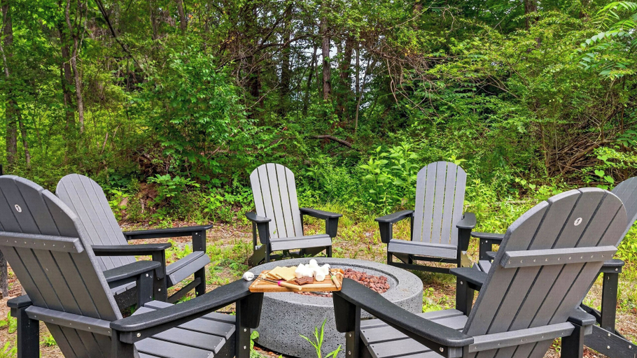 Interior 5, Fireside on Mortar by Avantstay Modern A-fram Home + Hot Tub + Firepit + Forest Views, Sevier
