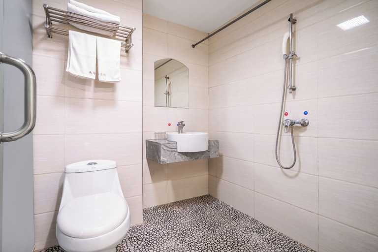 Bathroom 5, Guangzhou Meihua Hotel, Guangzhou