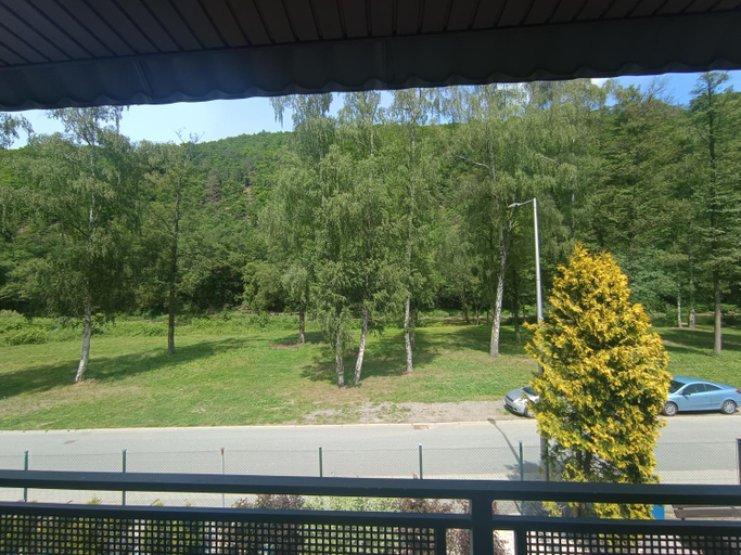 Others 3, Brido, Ząbkowice