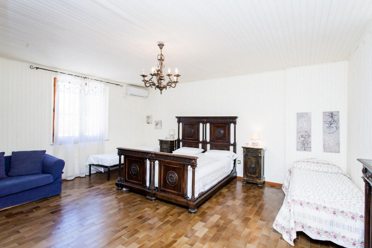 Bedroom 3, Podere Caldaruccio La Pineta Chalet, Perugia
