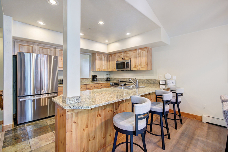 Private kitchen 3, Vaulted Ceilings+rustic Luxury 2 Blocks To Main St- Sleeps 6 2 Bedroom Townhouse by RedAwning, Summit