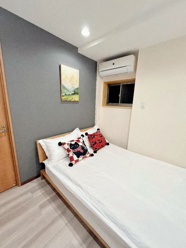 Room 5, Asakusa hanabi, Taitō