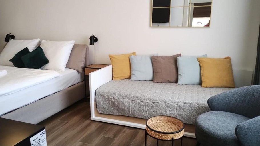 Bedroom 2, Quiet and cozy near city center, balcony, Praha 1
