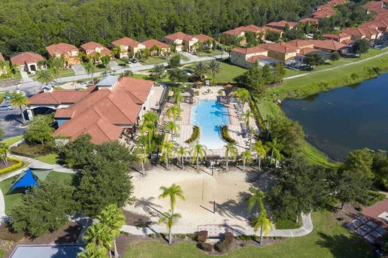 Exterior & Views 2, Bella Vida Resort Townhouse w/ Pool & Fast Wifi, Osceola