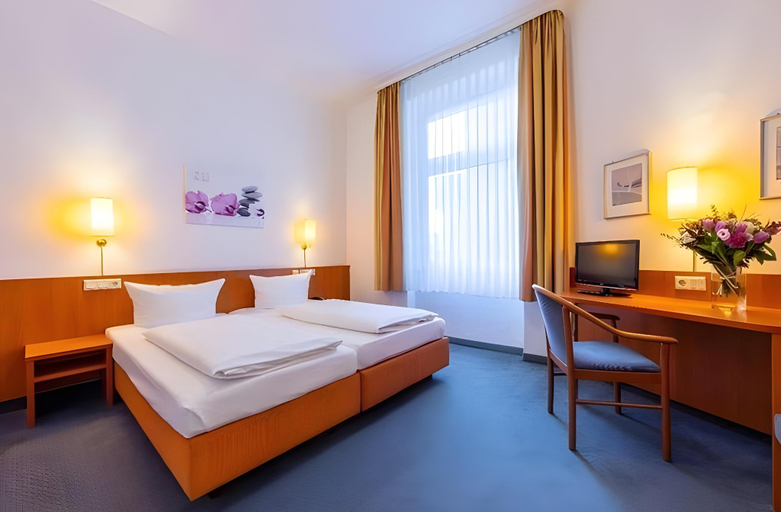 Bedroom 2, Trip Inn Conference Hotel and Suites, Lahn-Dill-Kreis