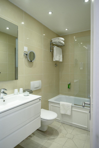 Bathroom 3, Splendid Hotel, Alpes-Maritimes