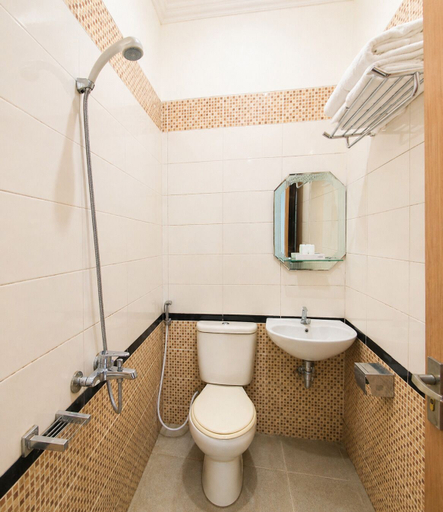 Bathroom 3, Scarlet Hotel Stasiun Bandung, Bandung
