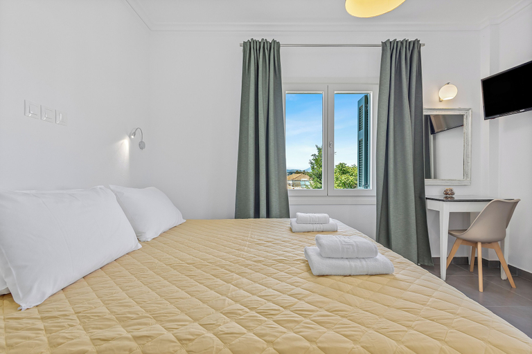 Bedroom 4, Kamelia Hotel, Attica