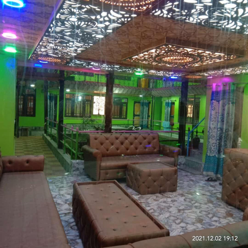 Others 2, HOTEl momin, Srinagar