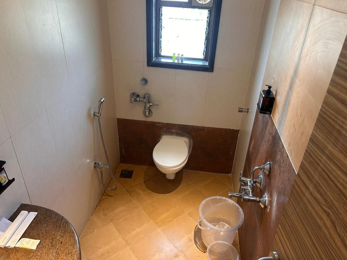 Bathroom 5, The Neelam Executive, Pune