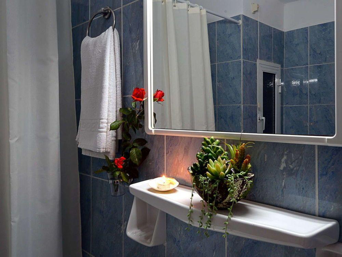 Bathroom 5, CNic Gemini Hotel, Ionian Islands