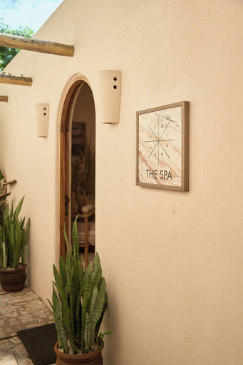 Spa, La Joya Sayulita, Compostela