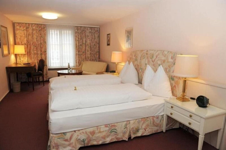 Room 3, Hotel Krone, Wangen