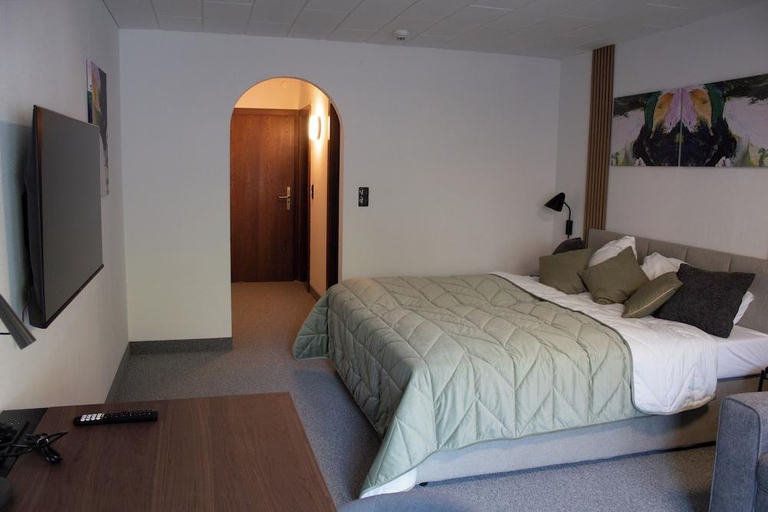 Bedroom 3, St. Peter Hotel, Innsbruck Land