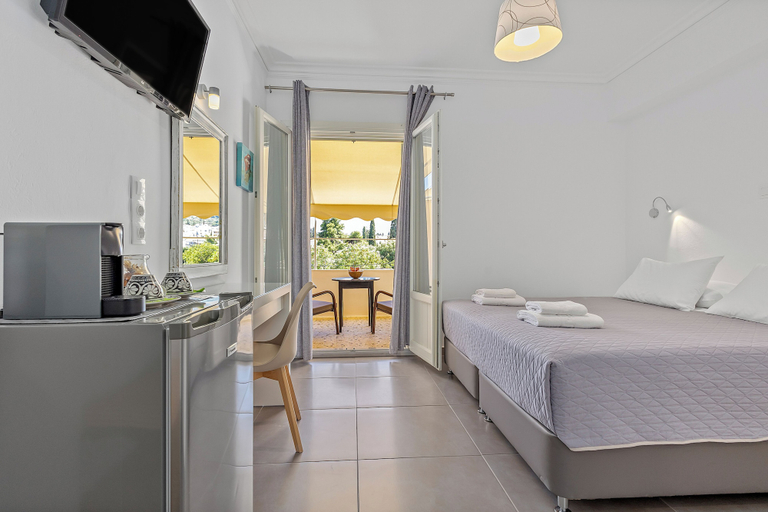 Others 5, Kamelia Hotel, Attica