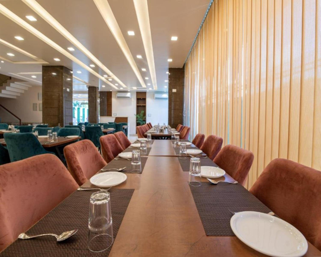 Food & Drinks 3, hotel vivaan regency, Hardwar