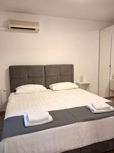 Bedroom 2, Villa Doris, Pojezerje