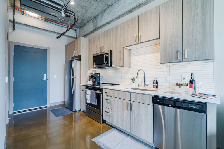Others 5, Sable 206 - Alcove, Hennepin