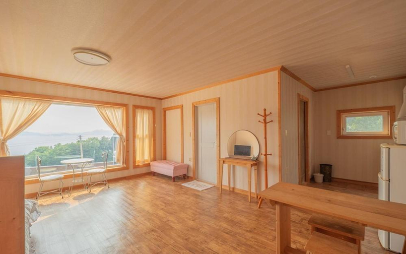 Others 3, Namhae Tovhouse Pension, Namhae