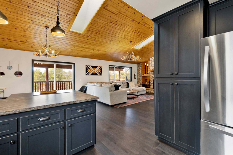 Interior, 2614 - Cielos Nest, San Bernardino