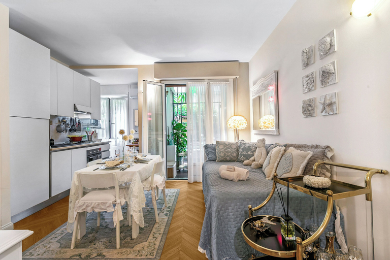 Living area, Casa Amorosa Town Center With Terrace and A/C, Savona