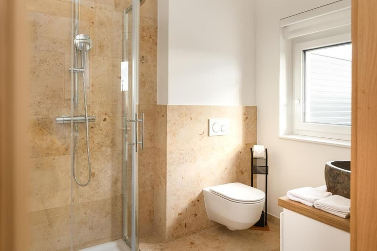 Bathroom 2, Das Weinkitz, Leibnitz