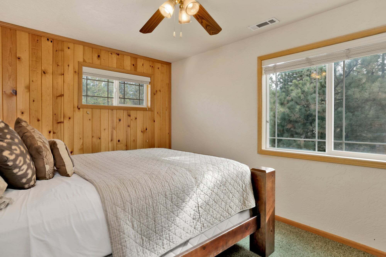 Room 5, Brownie Resort #2618, San Bernardino