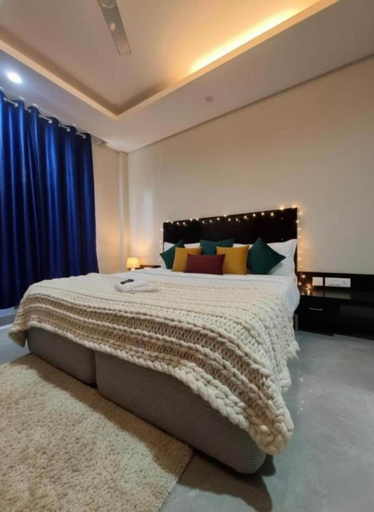 Room 3, Giri Prime Inn Cyber City By OTABoostup, Gurgaon