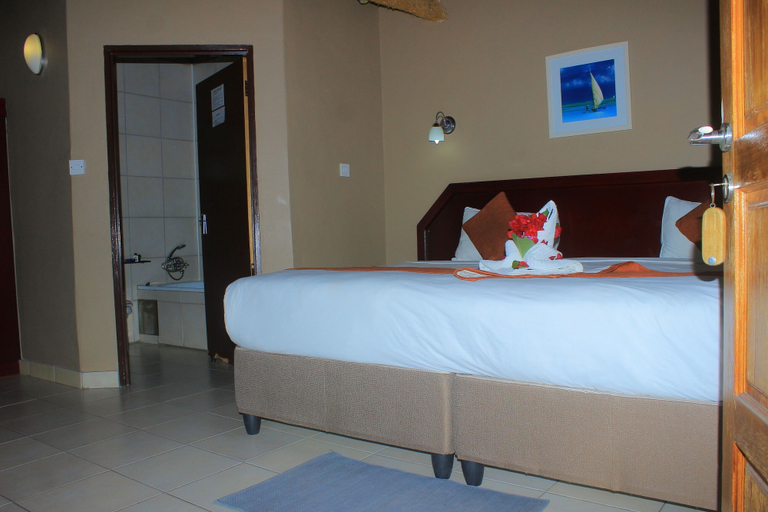Others 3, KESSAS CHALETS, Ngamiland East