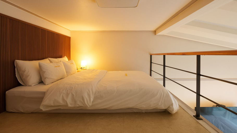 Room 3, Taean Solpleo Pool Villa, Taean