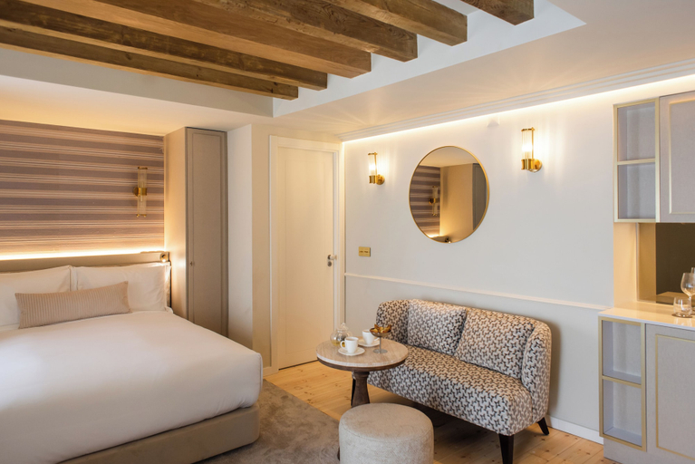 Room 1, Villa Dorothea, Lisbon