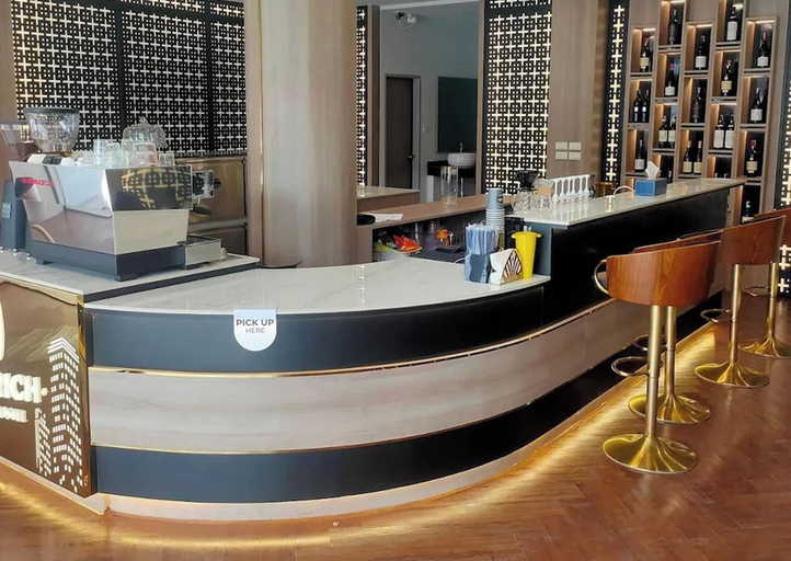 Restaurant 2, The Rich Cafe & Hostel, Pattaya
