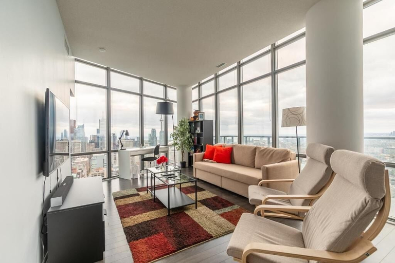 Living area 4, City Explorer Suites, Toronto