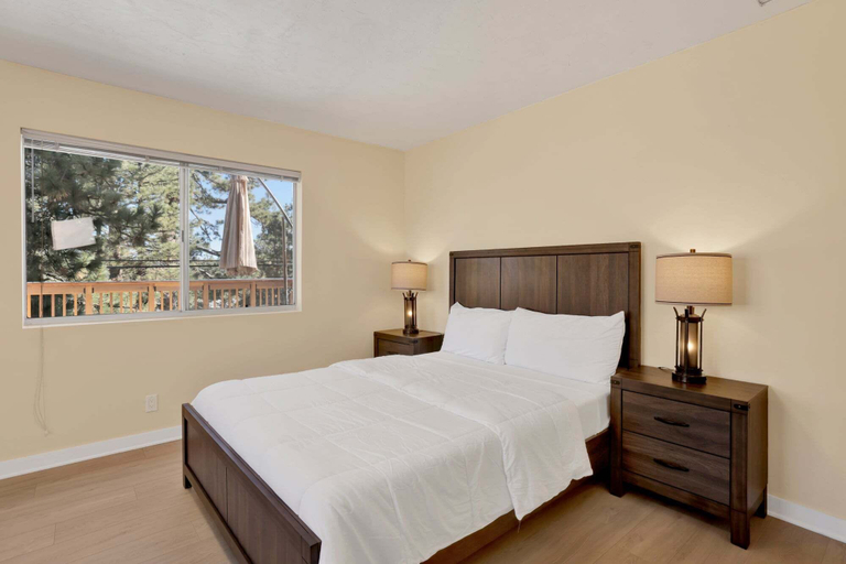 Room 2, Pine Woods Retreat #2596, San Bernardino
