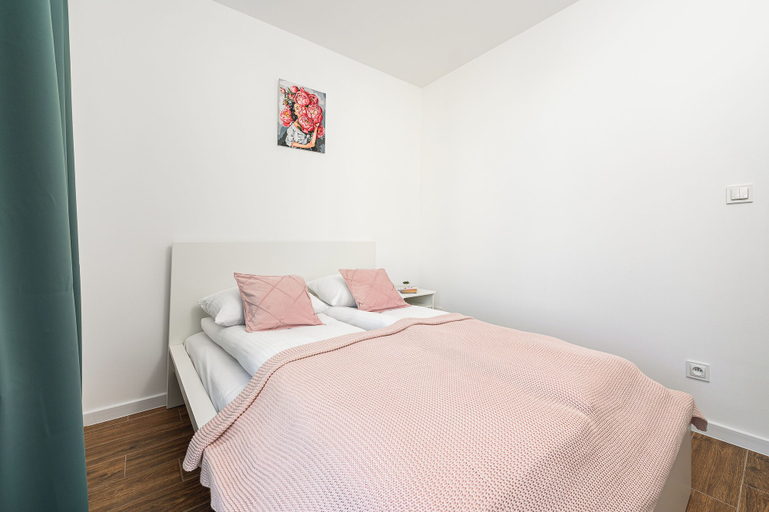 Room 2, ShortStayPoland Daniszewska B192, Warsaw
