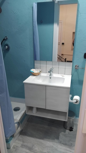 Bathroom, Tra storia e realta, Medio Campidano