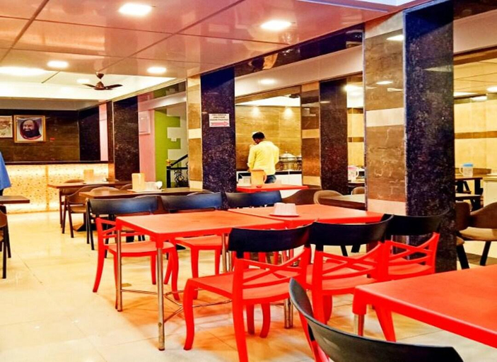 Food & Drinks 5, Hotel President, Satara