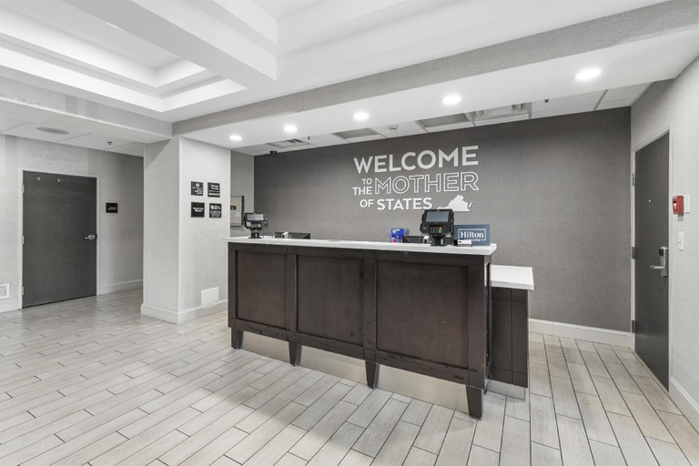 Public Area 2, Hampton Inn Salem, VA, Roanoke