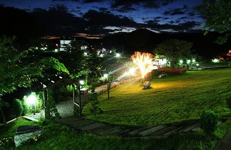 Others 3, Anmyeondo Lake Park Pension, Taean