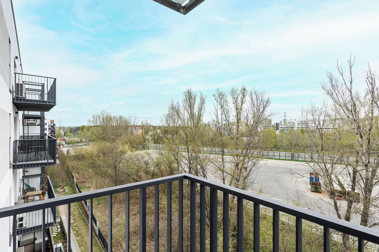 Property grounds 2, ShortStayPoland Szwedzka B196, Warsaw